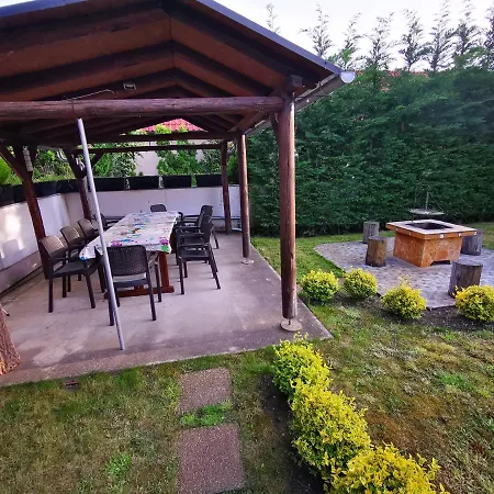 Mate Holiday House Gyula