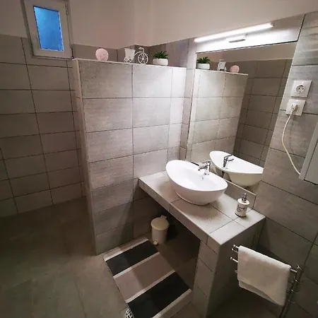 Mate House Nyaraló *