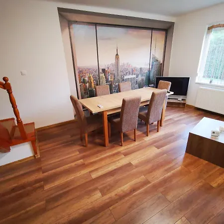 Mate House Case de vacanță Jula